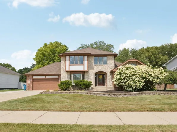 1218 Lakeview Dr, Schererville, IN 46375
