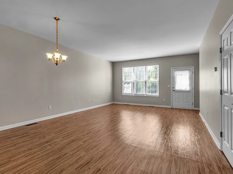 Maple Brooke Townhomes — Photo 6