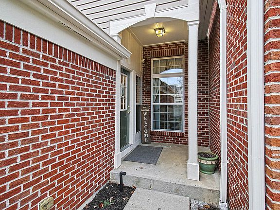 3rd image of 885 Borderlands Dr