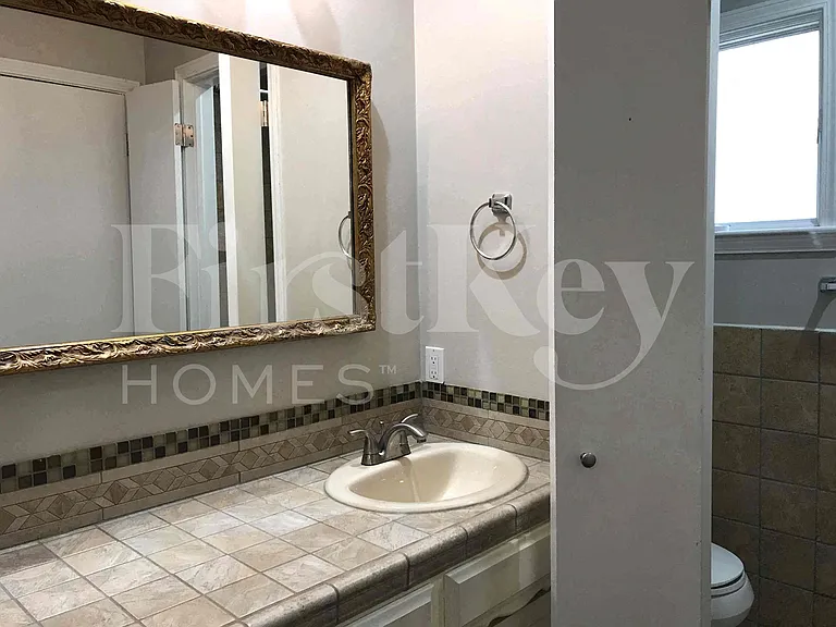 8802 W 95th Ter — Photo 10