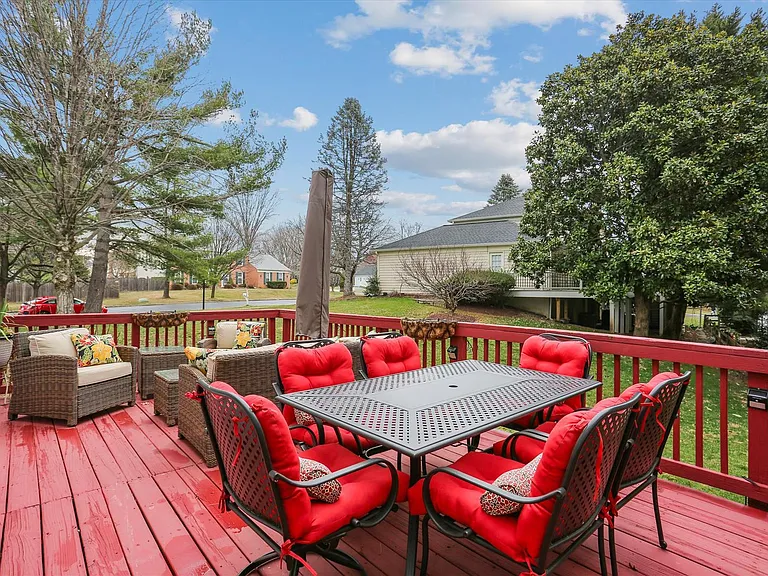 15237 Jones Ln — Photo 4