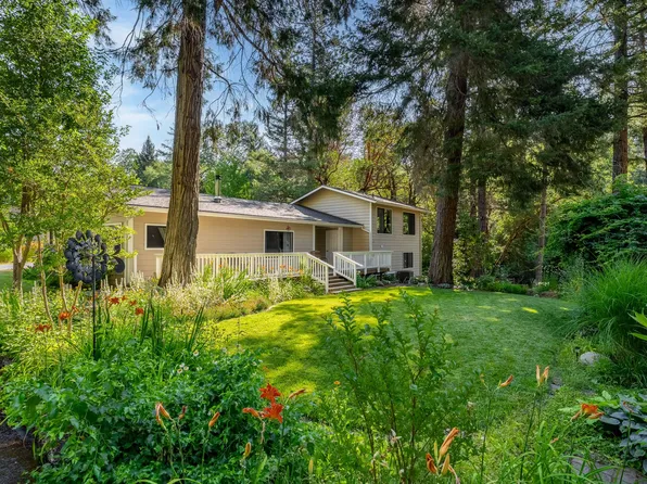8360 Lower River Rd, Grants Pass, OR 97526
