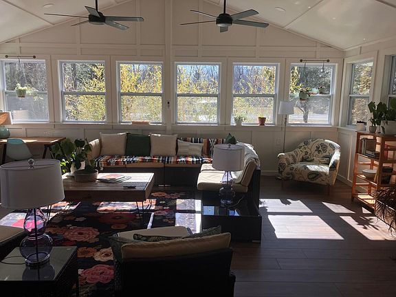 5th image of 264 Ball Park Rd