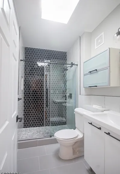 54-60 McWhorter St #307 — Photo 9