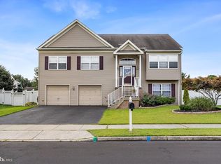 89 Sunset Dr, Mount Royal, NJ 08061