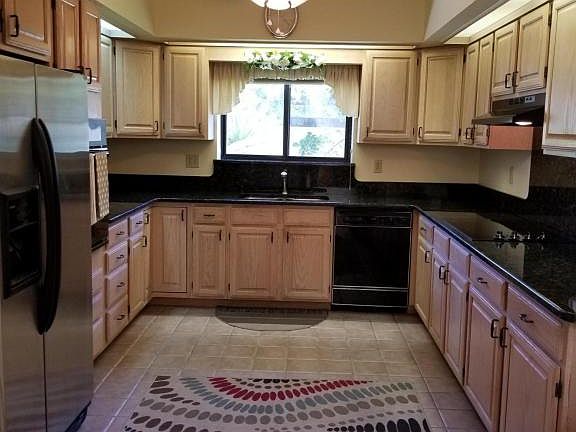 5th image of 4406 NE 5th St