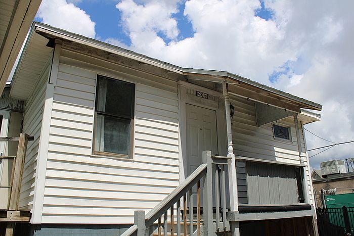 1st image of 66 1/2 Lemon St #1