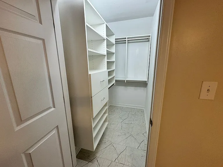 4704 Pennoak Ln #C — Photo 17