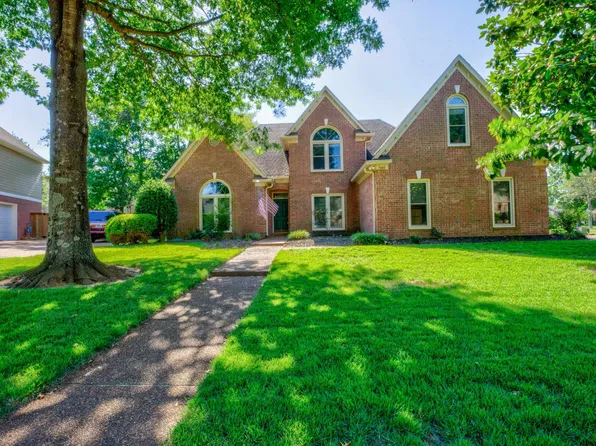 1340 Cedar Hollow Dr, Cordova, TN 38016
