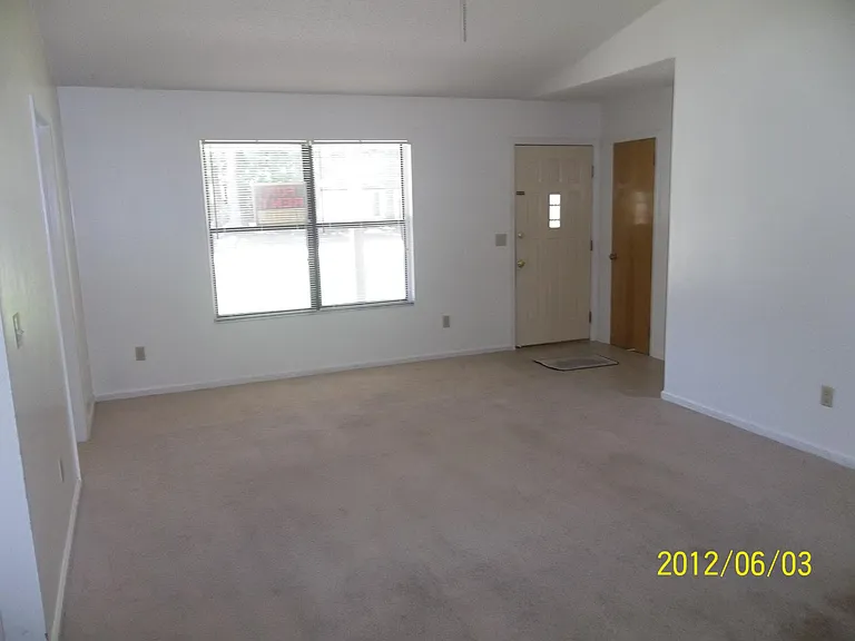 100 Creekwood Cir — Photo 12
