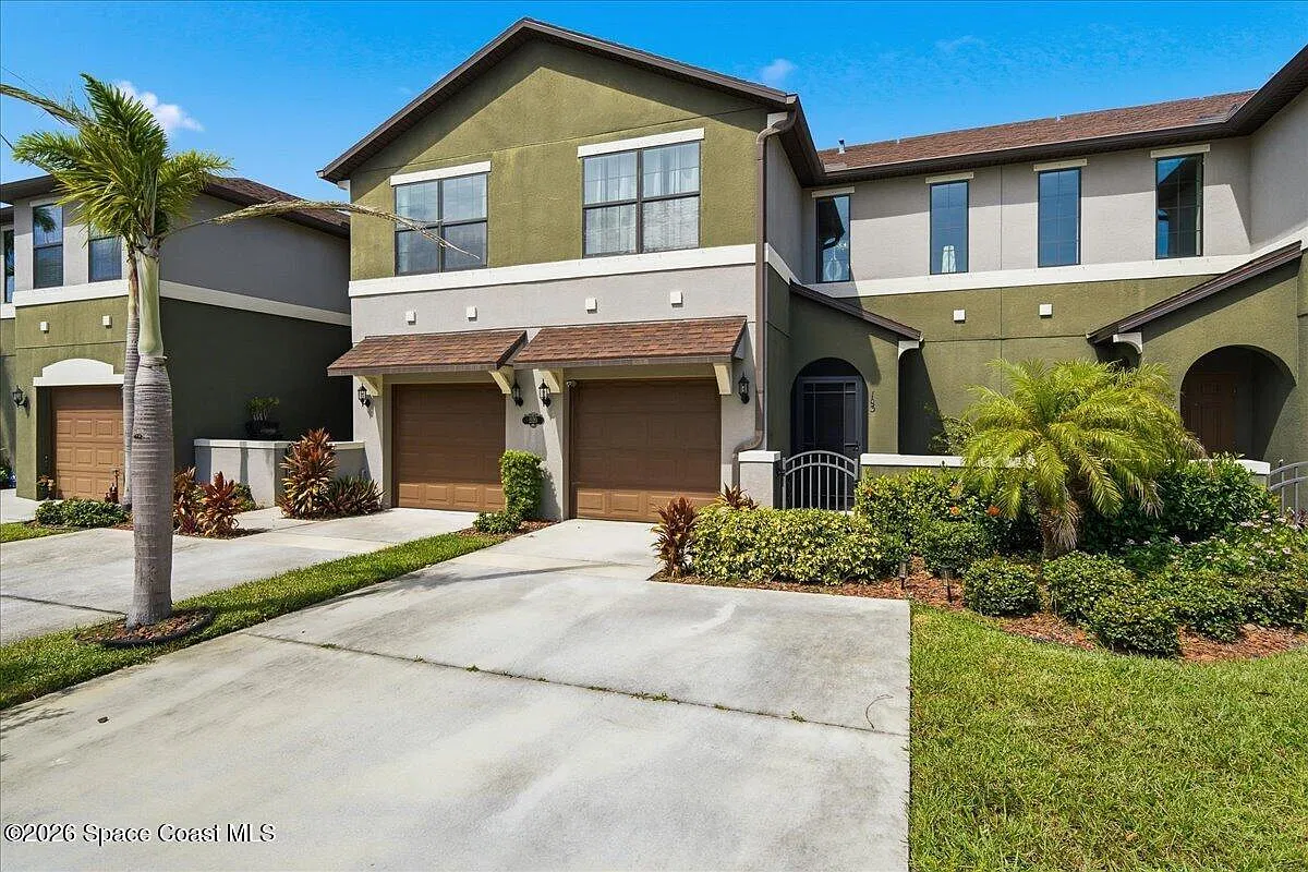3 bed, 2.5 bath, 1495 sqft, $2,900 — Photo 2