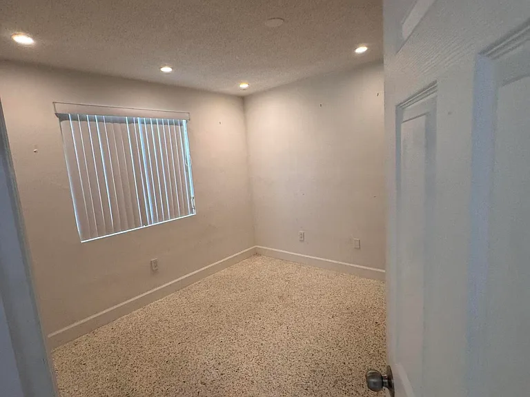 570 NE 64th St #4 — Photo 3