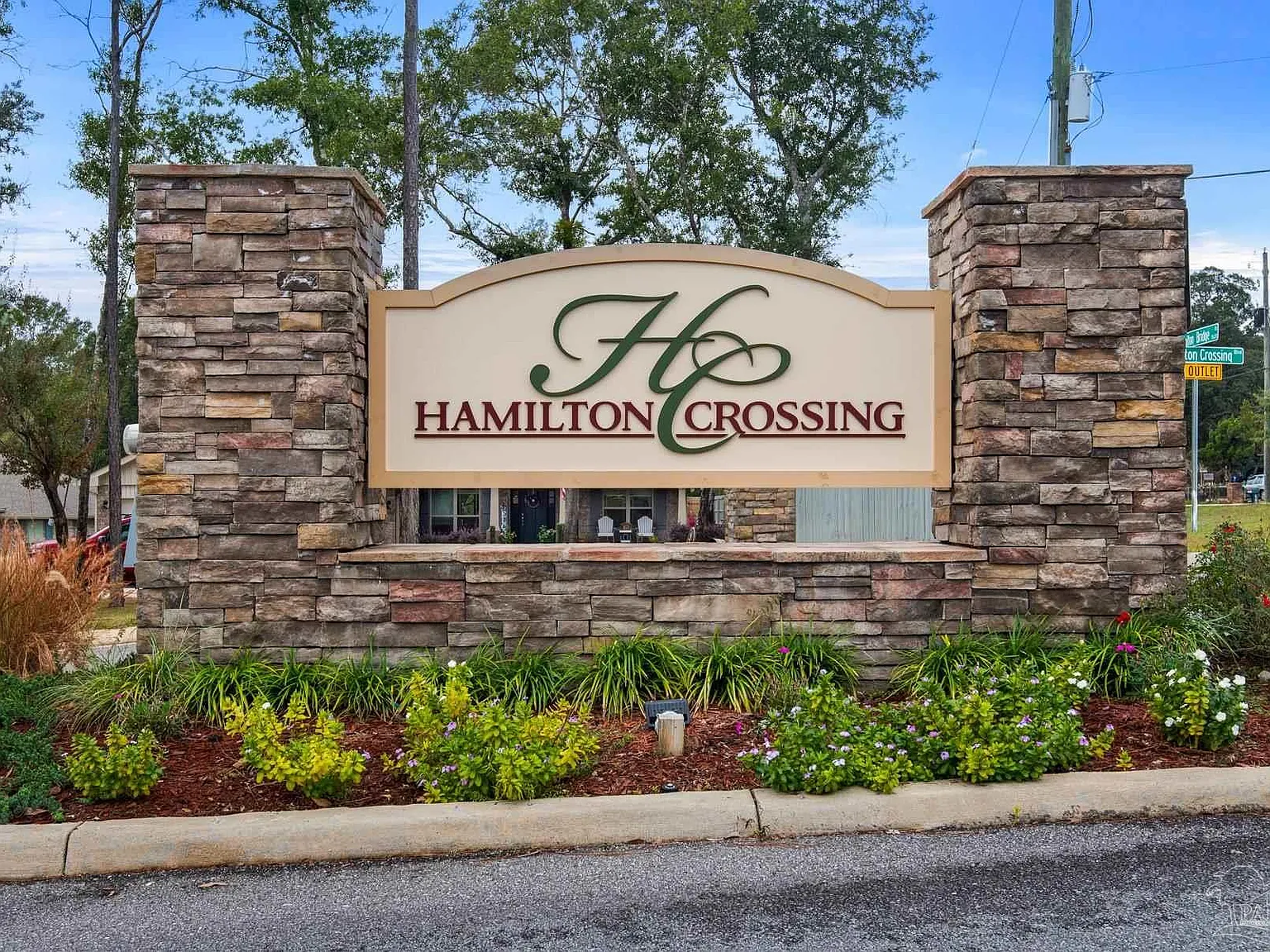 4 bed, 2105 sqft, $2,200 — Photo 3