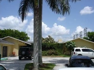 18225 SW 68th Ct, Southwest Ranches, FL 33331