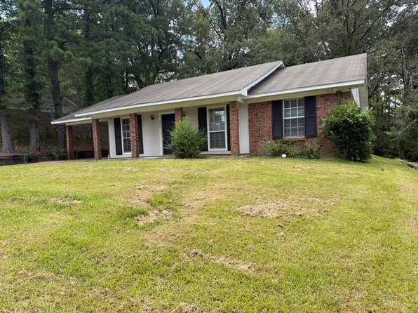 1207 Cherry Stone Cir, Clinton, MS 39056