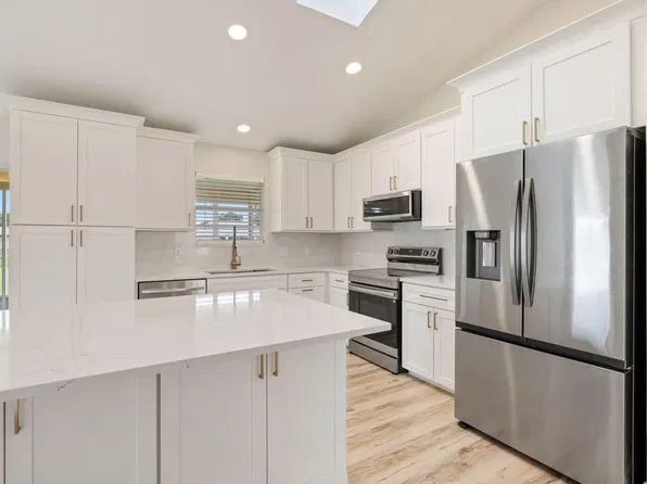 370 CAROL Drive NE, Palm Bay, FL 32907