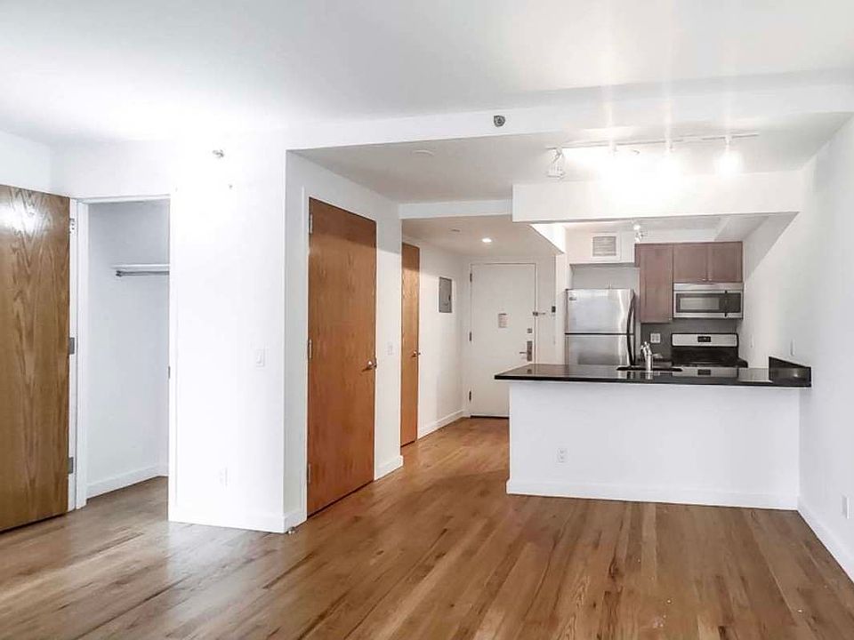 1st image of 196 Stanton St APT 7G