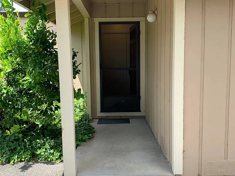 1712 Washington St #11 — Photo 3