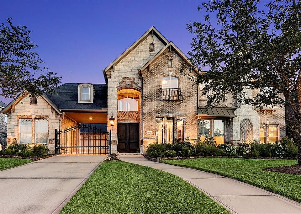 1st image of 28315 Wild Mustang Ln