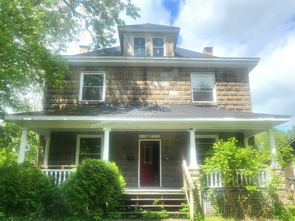 1429 Hall Ave #1