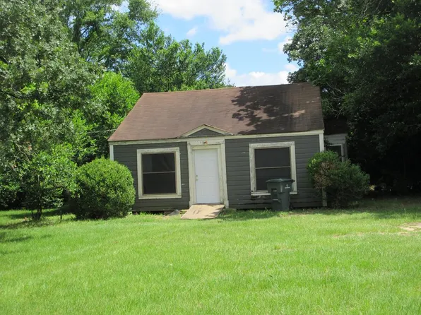 3302 Center Rd, Nacogdoches, TX 75961