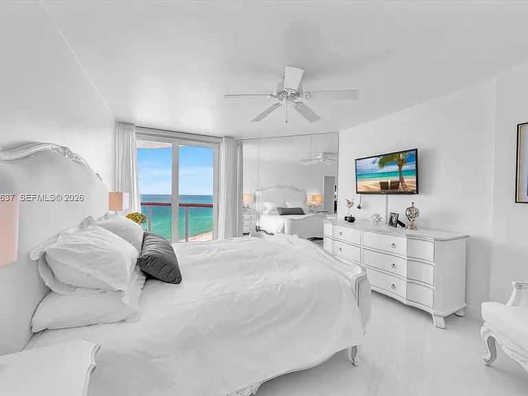6767 Collins Ave #1110 — Photo 17