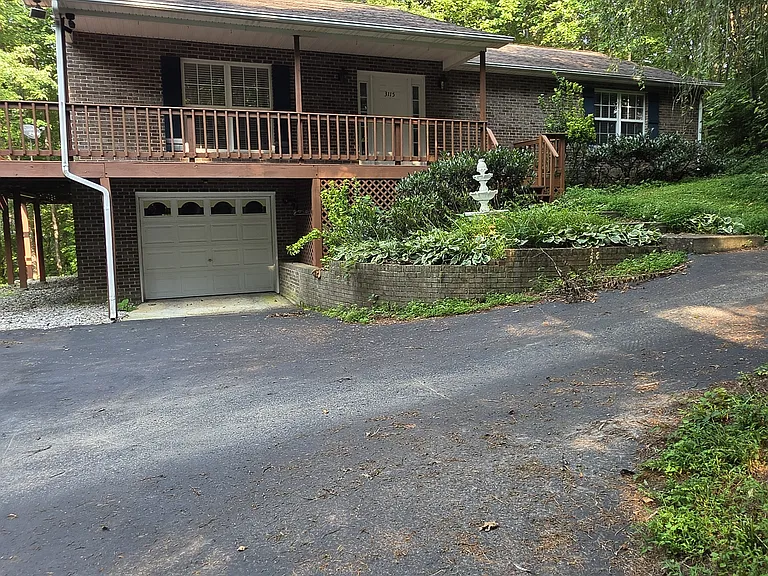 3115 Dogwood Ln — Photo 49