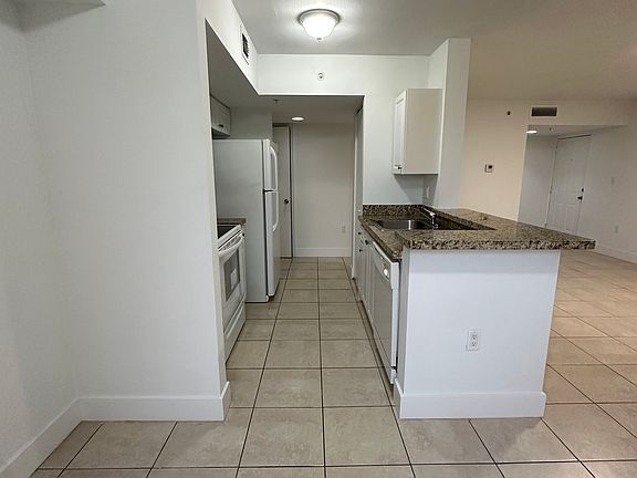 3rd image of 20850 SW 87th Ave APT 101
