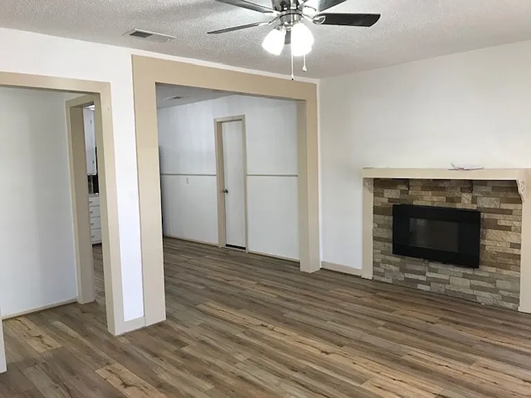 742 S La Salle Dr — Photo 14