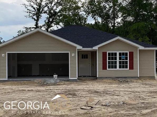 1116 Spring Grove Rd, Jesup, GA 31545