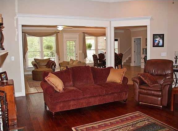 Formal Dining