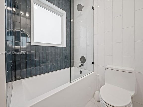 4th image of 4420 SW 14th St
