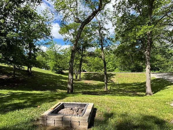 10045 S Wildflower Dr, Unionville, MO 63565