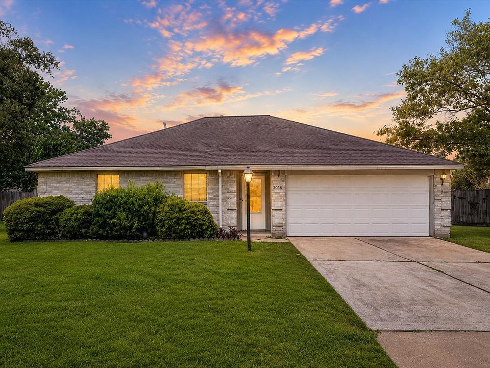 1st image of 2035 Woodhue Dr