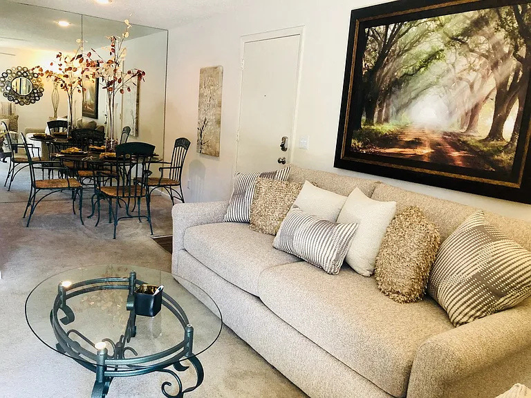 Brookside Manor Apartments — Photo 16
