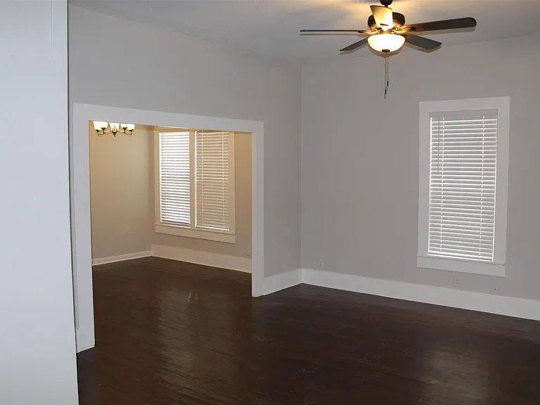 402 Granberry St — Photo 3