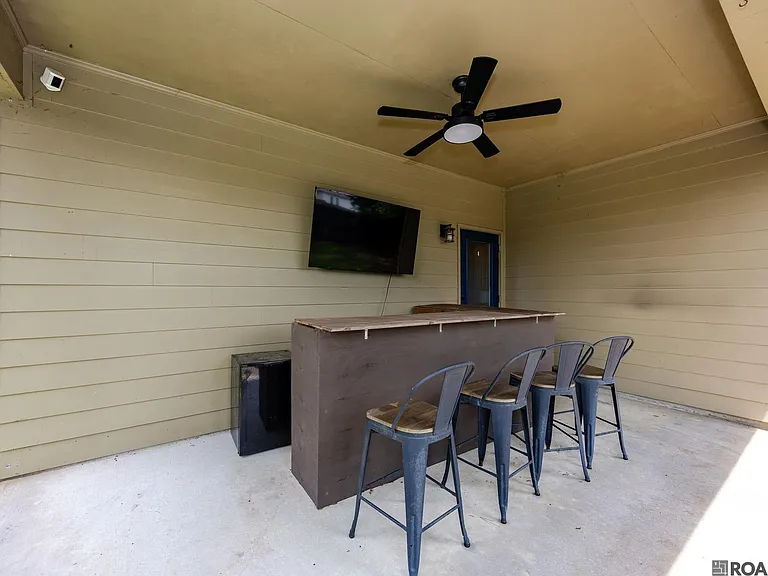 10425 Grace Ln — Photo 17