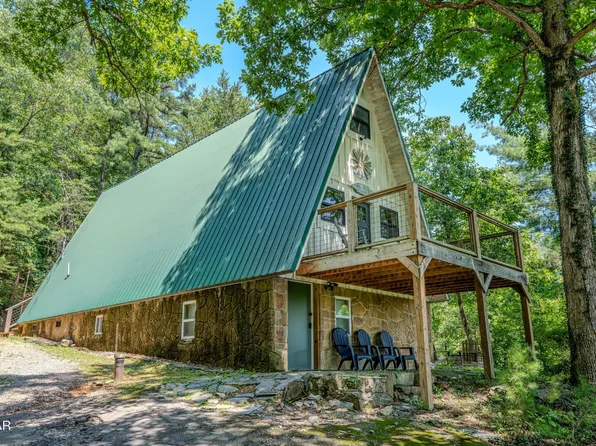1146 Pine Mountain Rd, Sevierville, TN 37862