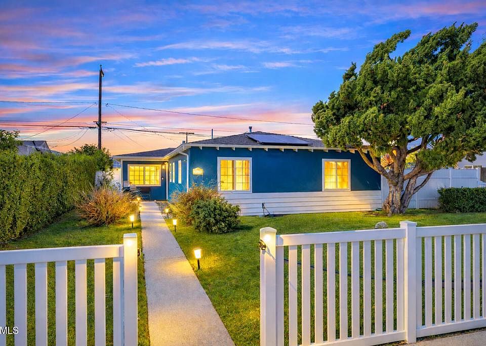 1st image of 3151 Fournier St