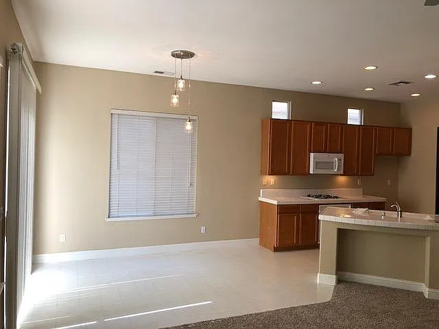 1069 Galston Dr — Photo 10