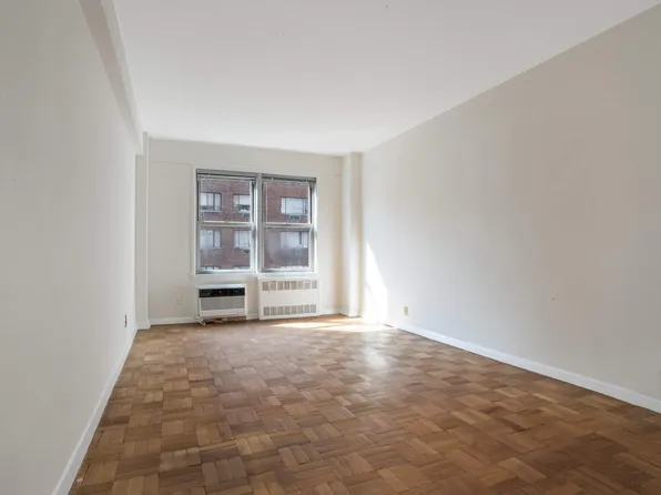 515 East 85th Street image 6 of 10