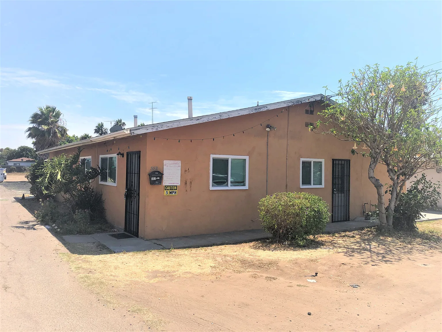 2 bed, 680 sqft, $2,300 — Photo 1