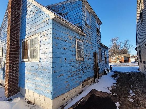 3rd image of 17 10th St