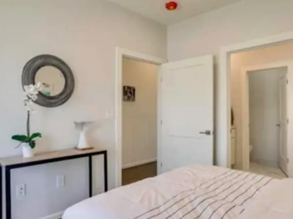 53 T St NE #1, Washington, DC 20002