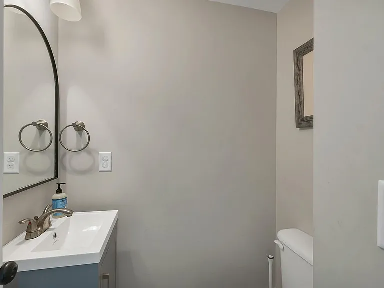 16 Chestnut St — Photo 14
