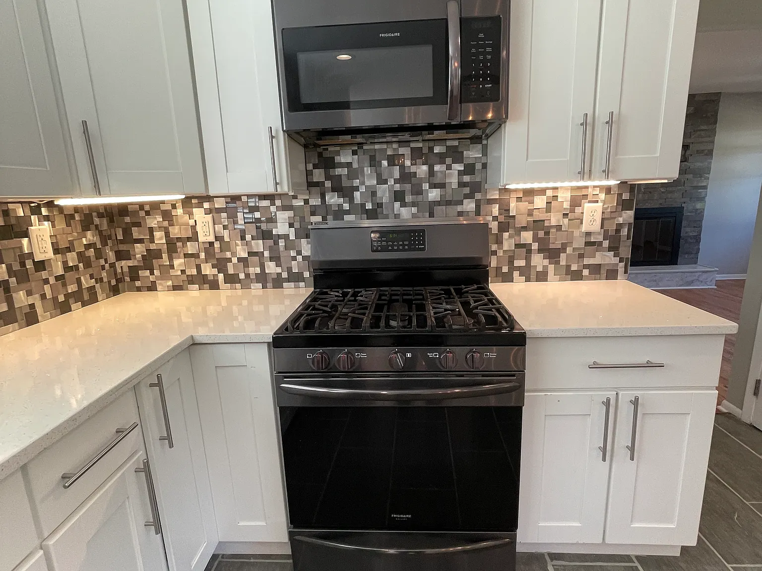 4 bed, 3.5 bath, 1813 sqft, $3,200 — Photo 4
