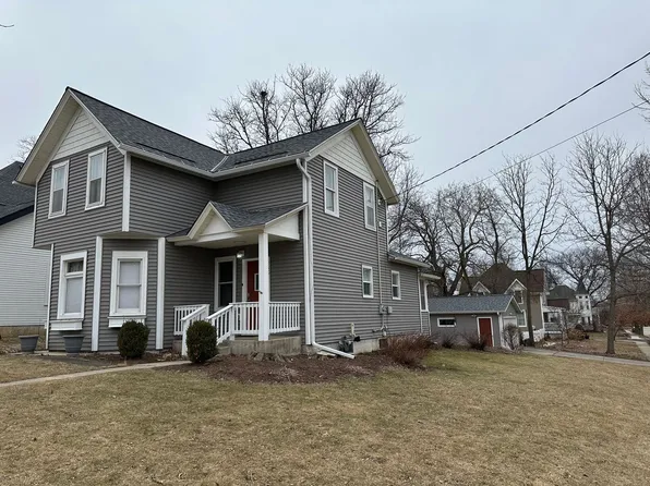 110 N High St, Cambridge, WI 53523