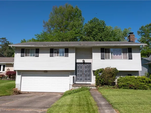 175 Alexander Dr, Elyria, OH 44035