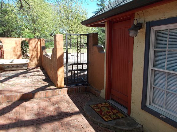 Courtyard toward door