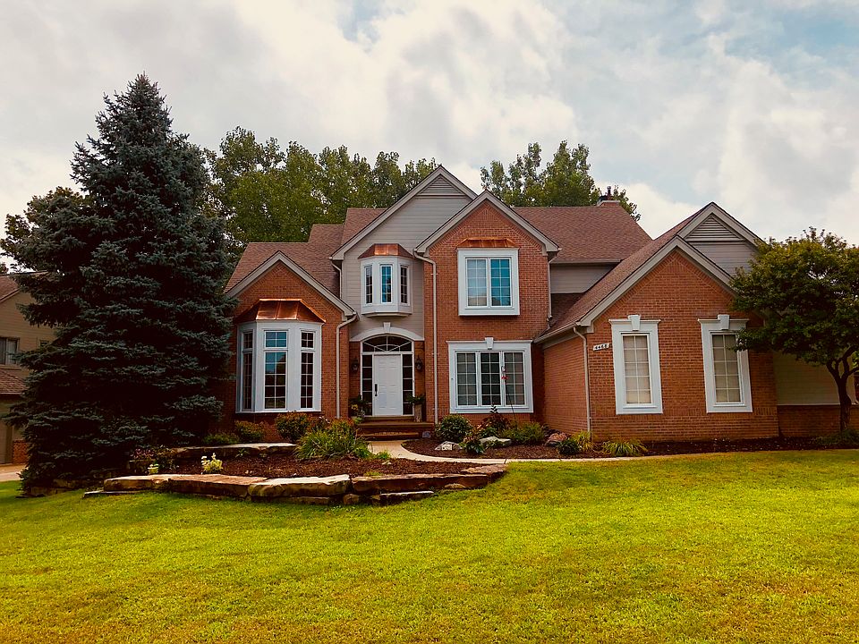 1st image of 4468 Castlewood Dr